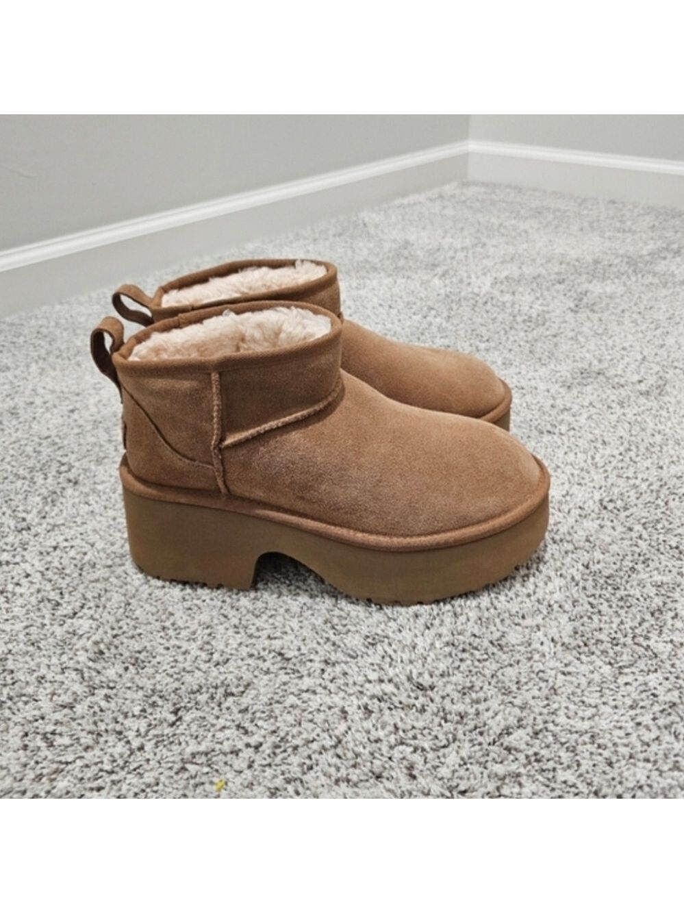 UGG Classic Ultra Mini New Heights Size 9 - Picture 6 of 11
